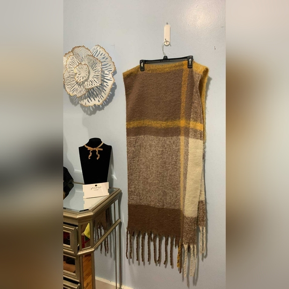 Nwt Scarf - Picture 3 of 4